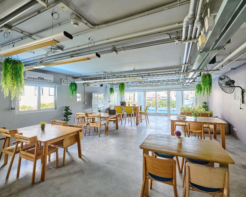 Lub d Phuket Patong - Toplantı