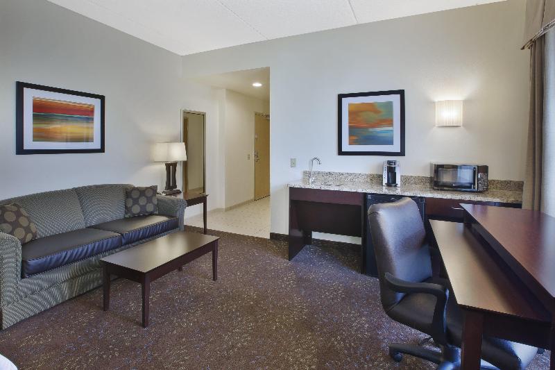 Holiday Inn Express & Suites Geneva Finger Lakes - Oda