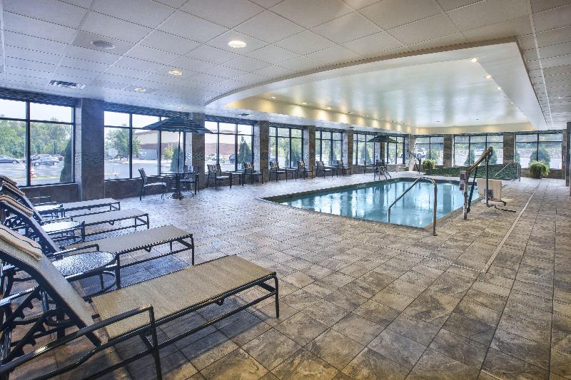 Holiday Inn Express & Suites Geneva Finger Lakes - Havuz