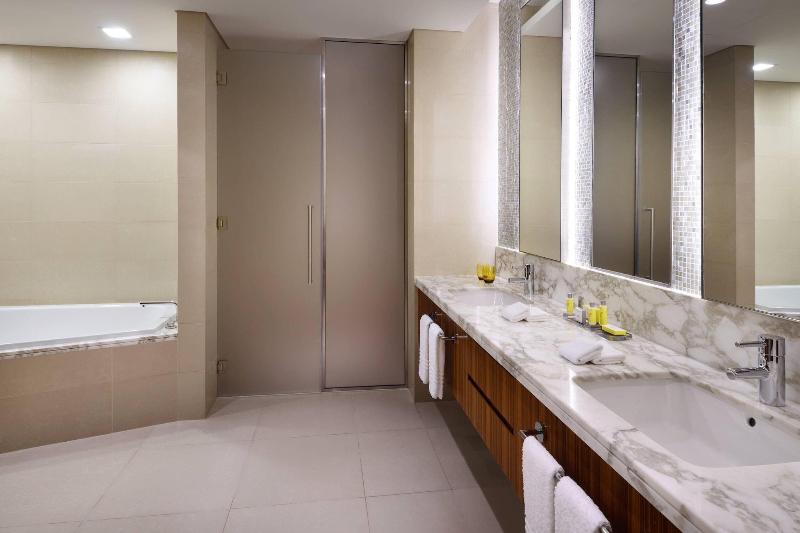 Marriott Hotel Downtown, Abu Dhabi - Oda