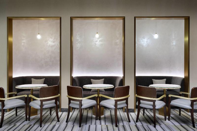 Marriott Hotel Downtown, Abu Dhabi - Restoran