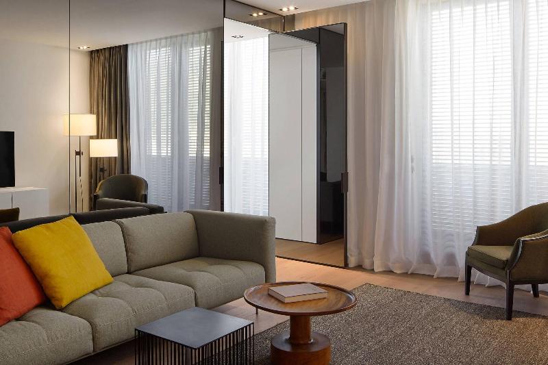 Roomers Baden-Baden, Autograph Collection - Oda