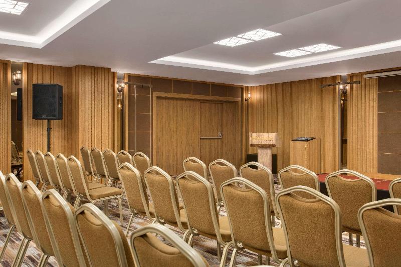 Ramada By Wyndham Bursa Çekirge Thermal & Spa - Toplantı