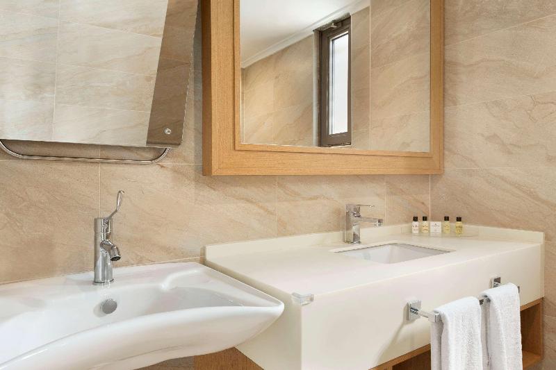 Ramada By Wyndham Bursa Çekirge Thermal & Spa - Oda