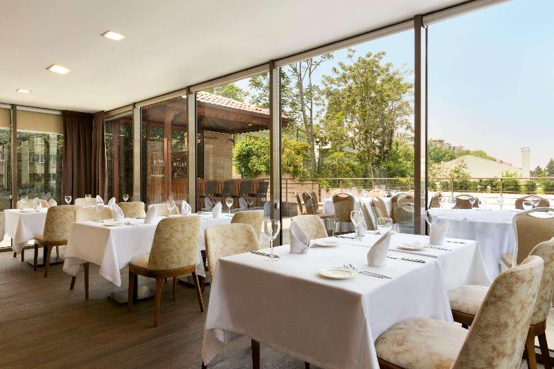 Ramada By Wyndham Bursa Çekirge Thermal & Spa - Restoran