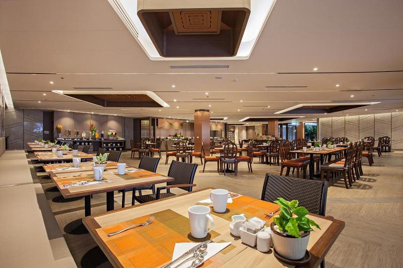Le Meridien Khao Lak Resort & Spa - Restoran