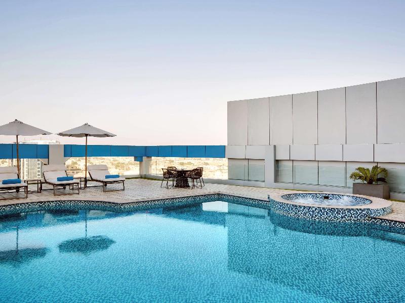Novotel Jeddah Tahlia Street - Havuz