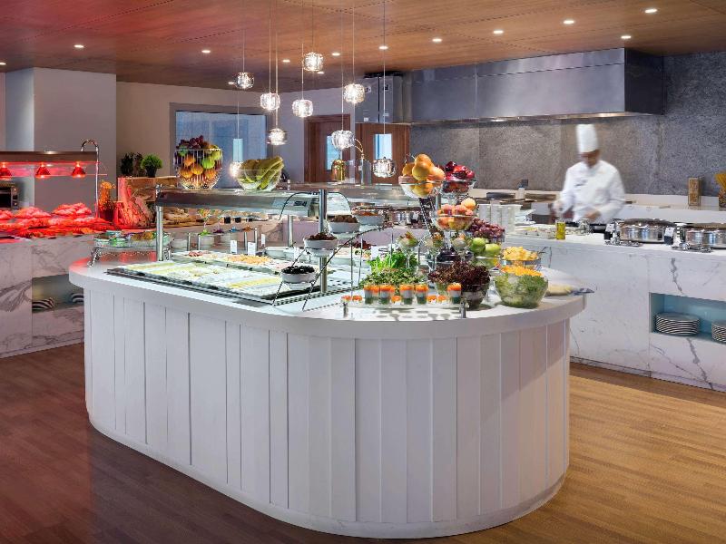 Novotel Jeddah Tahlia Street - Restoran