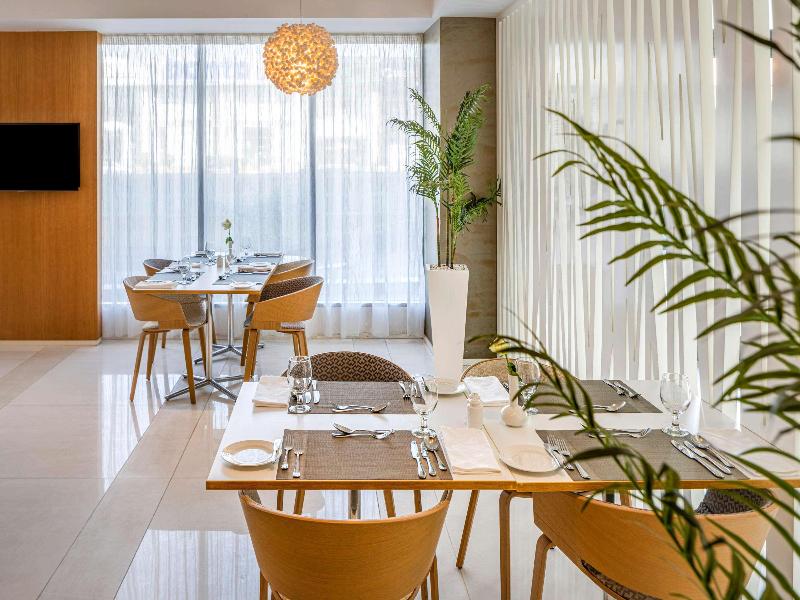 Novotel Jeddah Tahlia Street - Restoran