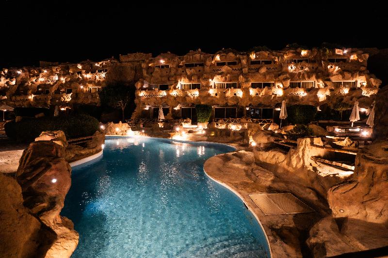 Caves Beach Resort Hurghada - Havuz