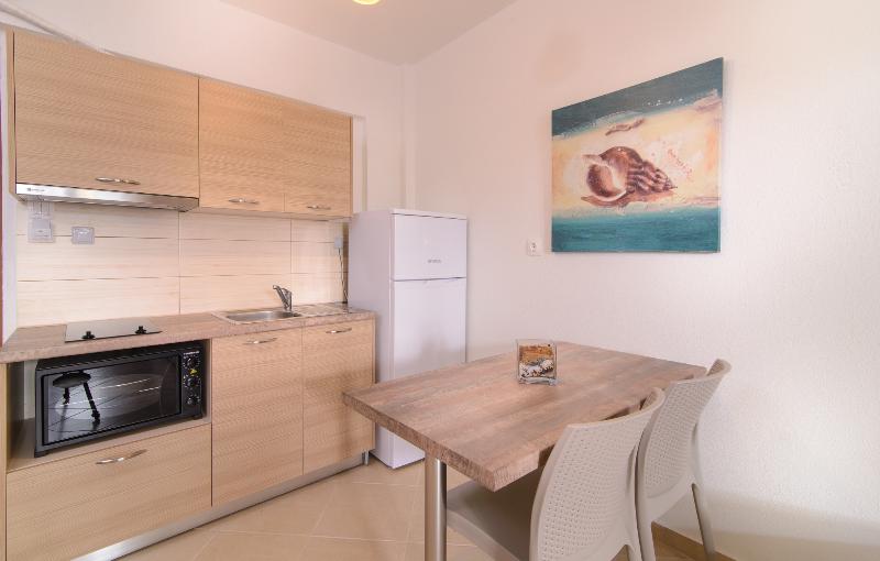 Apanemia Apartments by Flegra Collection - Oda