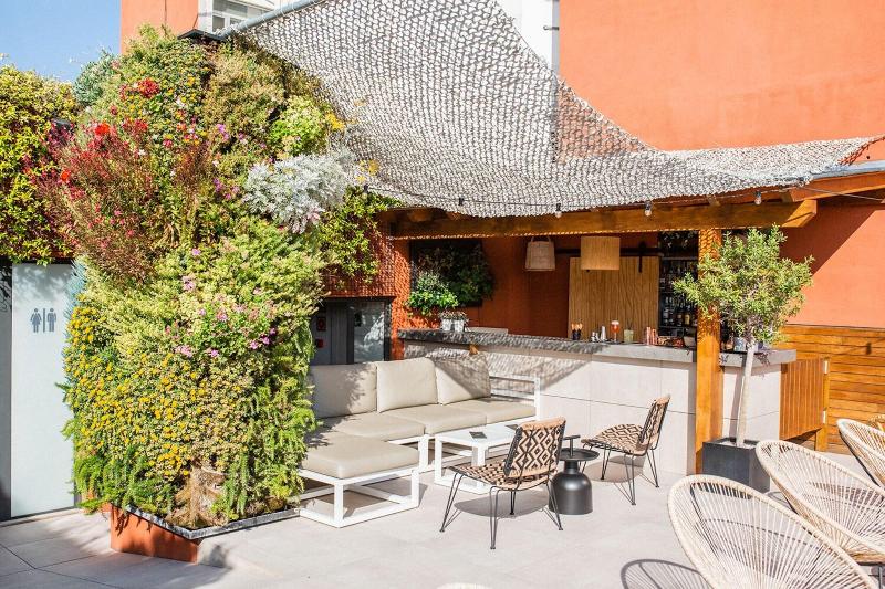 Hotel Well And Come - Teras