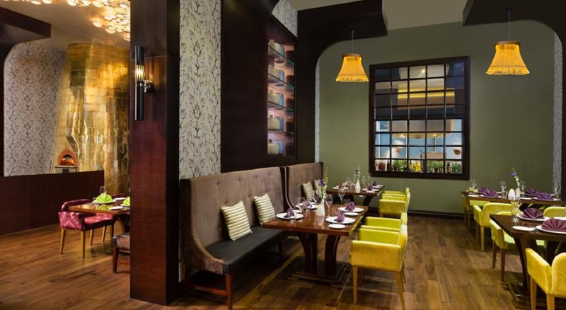 Kempinski Al Othman Hotel  Al Khobar - Bar