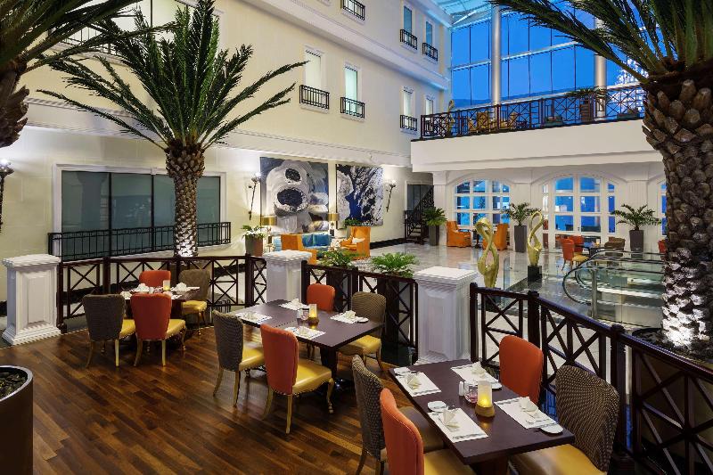 Kempinski Al Othman Hotel  Al Khobar - Bar