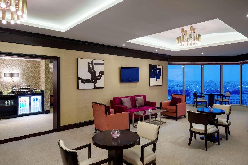 Kempinski Al Othman Hotel  Al Khobar - Bar