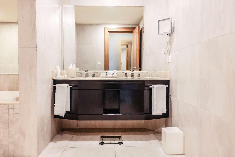 Kempinski Al Othman Hotel  Al Khobar - Oda