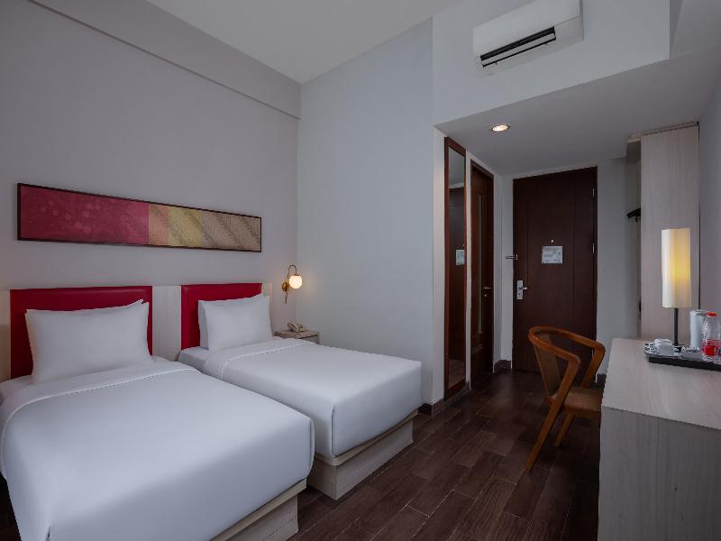 Amandaru Hotel Pekalongan - Oda