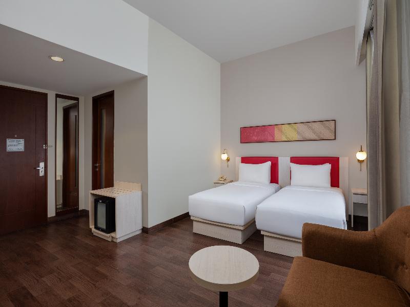 Amandaru Hotel Pekalongan - Oda