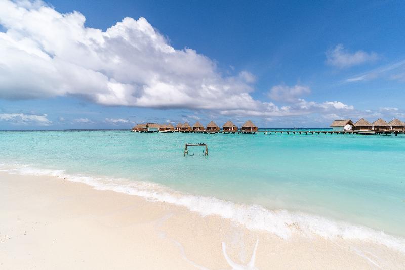 Mercure Maldives Kooddoo Resort - Plaj