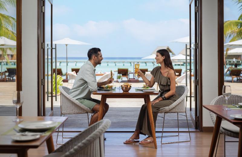 Mercure Maldives Kooddoo Resort - Restoran