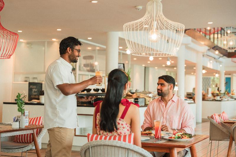 Mercure Maldives Kooddoo Resort - Restoran