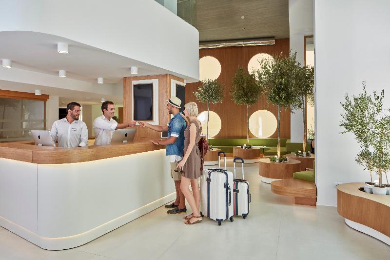 Olive Green Hotel - Lobi
