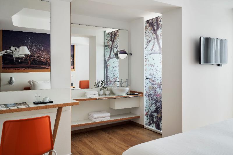 Olive Green Hotel - Oda
