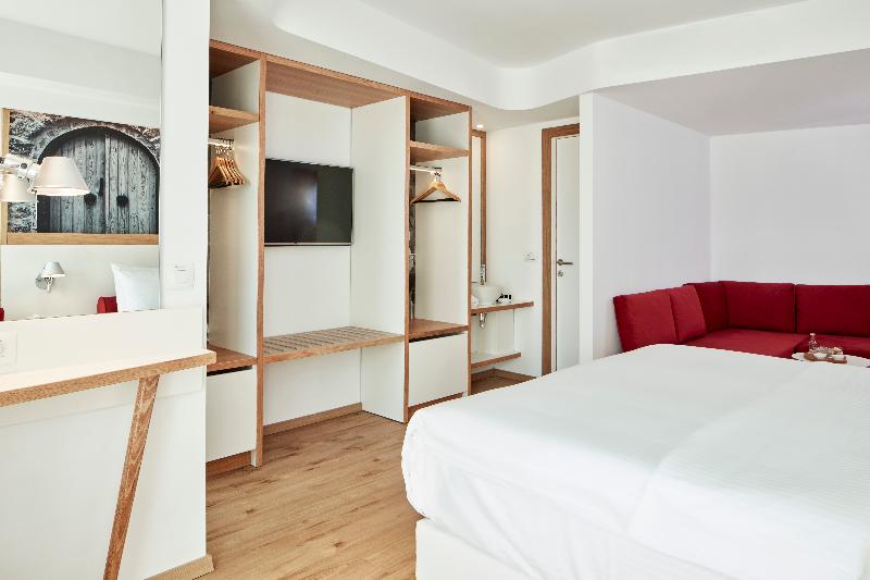 Olive Green Hotel - Oda