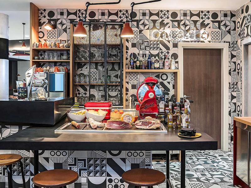 ibis Styles Barcelona City Bogatell - Bar