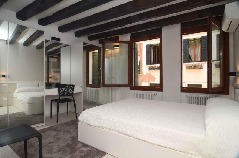 B&B Fortuny - Oda