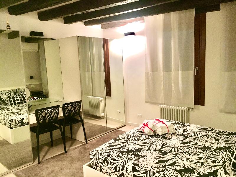 B&B Fortuny - Oda