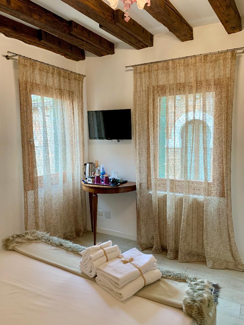 B&B Fortuny - Oda