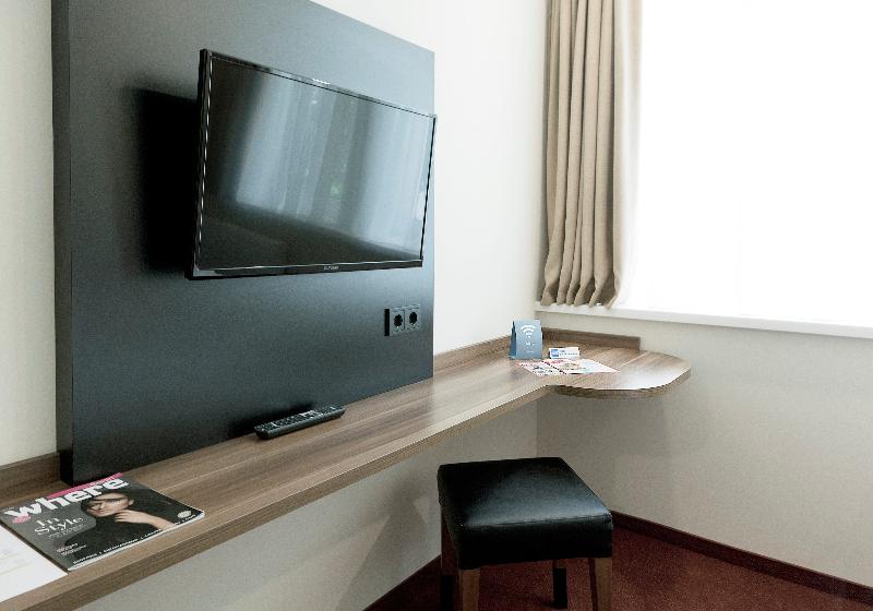 B&B HOTEL Berlin-Adlershof - Oda