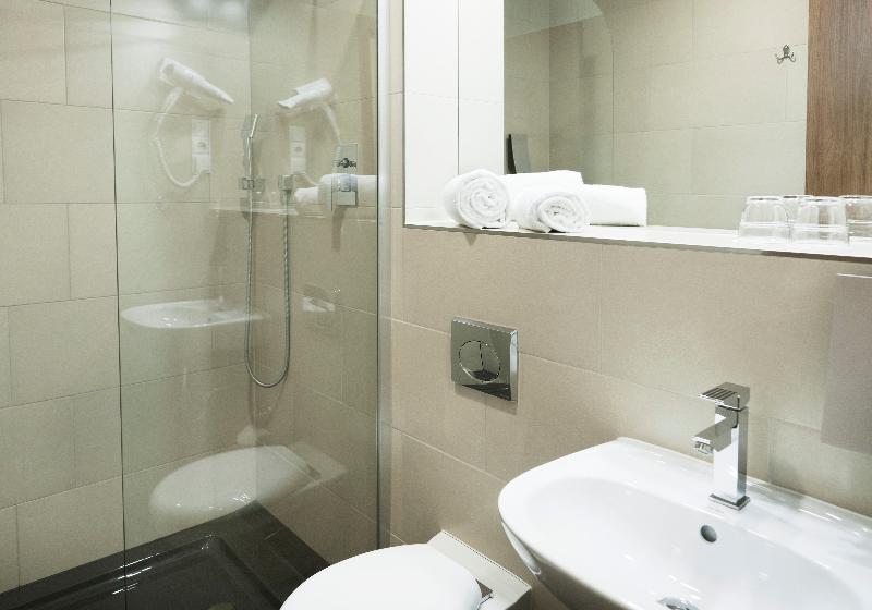 B&B HOTEL Berlin-Adlershof - Oda