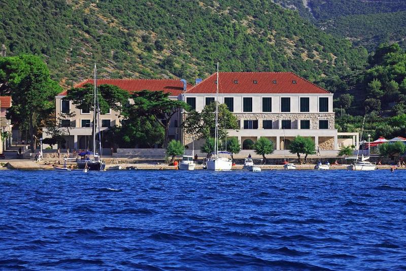 Lipa Hotel - Genel