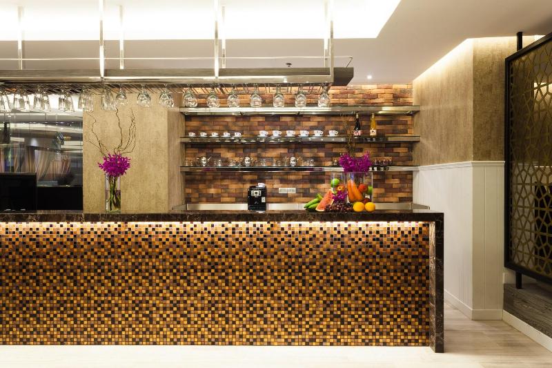 Grand 5 Hotel & Plaza Sukhumvit Bangkok (SHA +) - Lobi