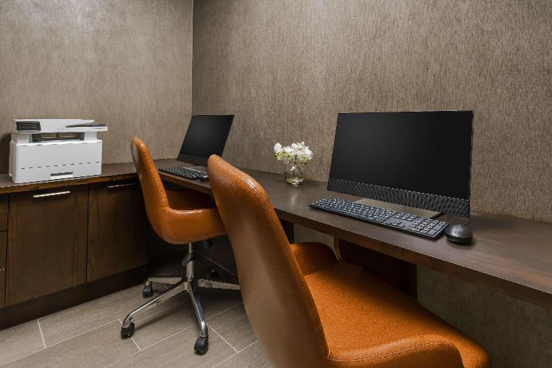 Hilton Garden Inn New York Times Square North - Toplantı