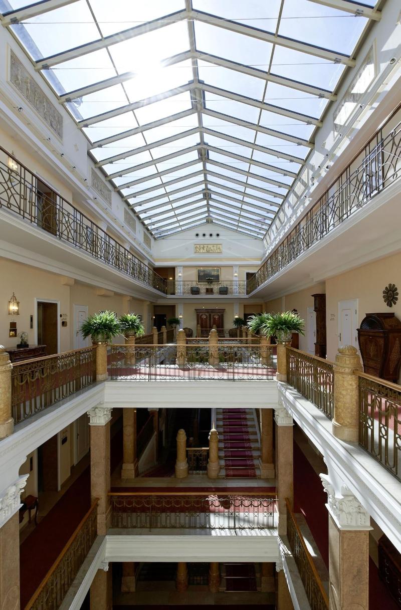 Hotel Sacher Salzburg - Lobi