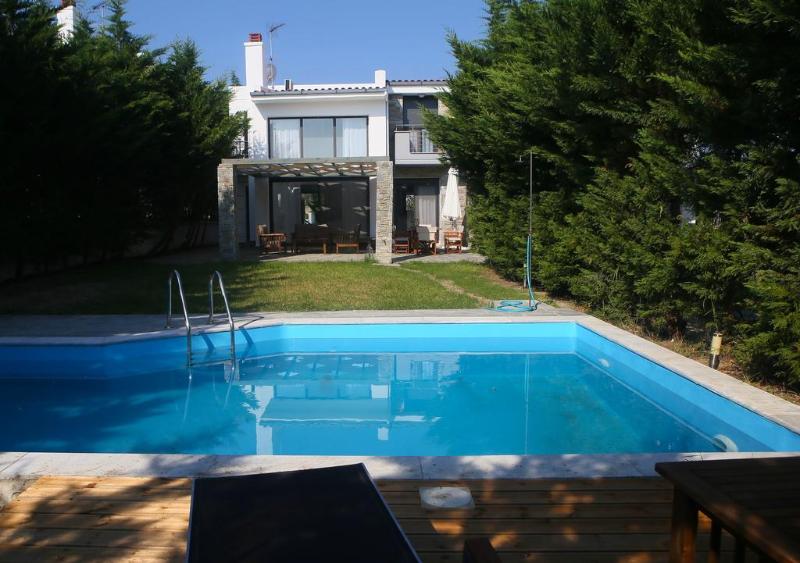 Sunny Sani Luxury Villas - Genel