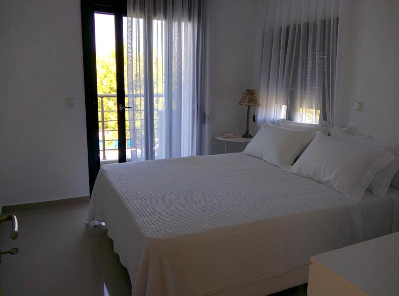 Sunny Sani Luxury Villas - Genel