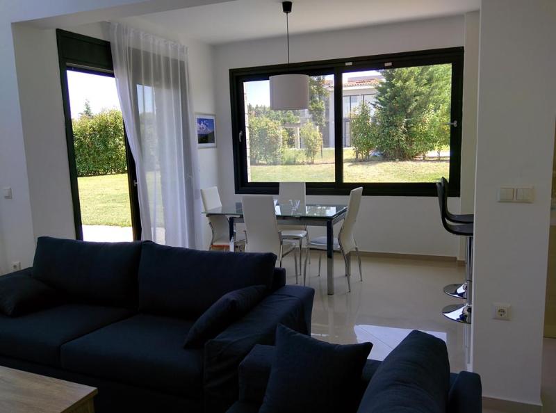 Sunny Sani Luxury Villas - Oda