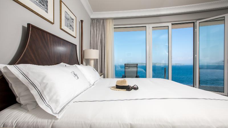 Royal Blue hotel - Oda