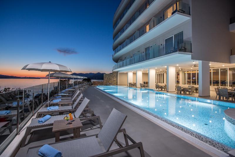 Royal Blue hotel - Havuz
