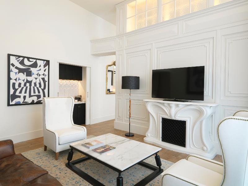 Hotel Camiral - Oda