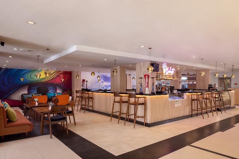 J4 Hotels Legian - Bar