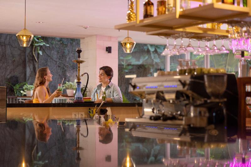 J4 Hotels Legian - Bar