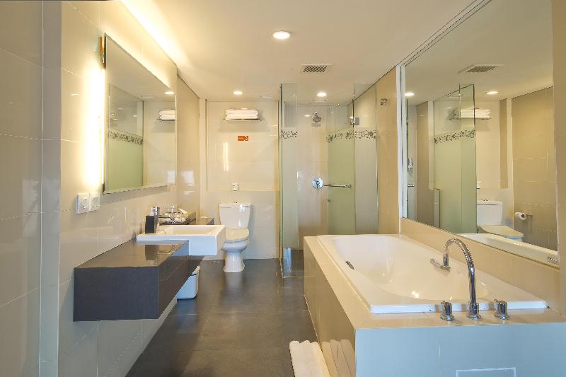 J4 Hotels Legian - Oda