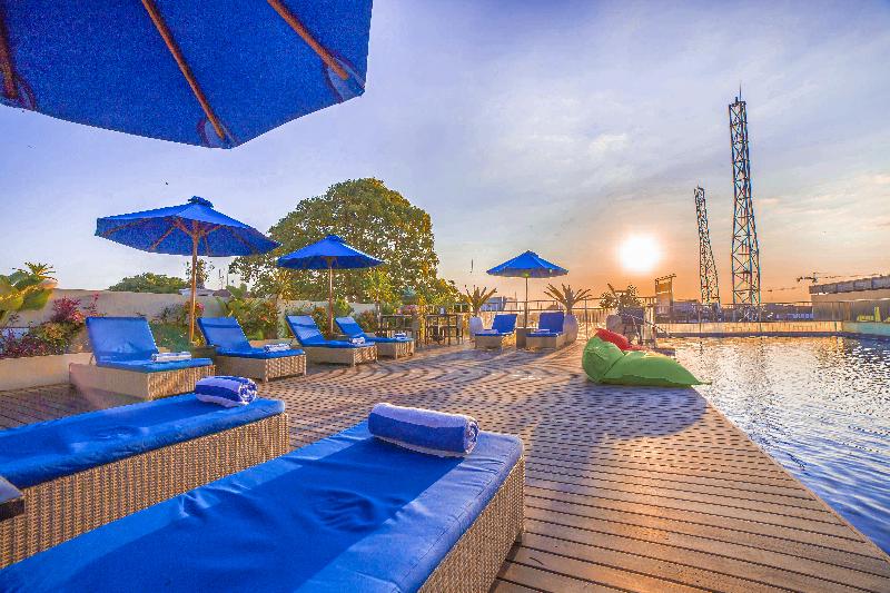 J4 Hotels Legian - Havuz