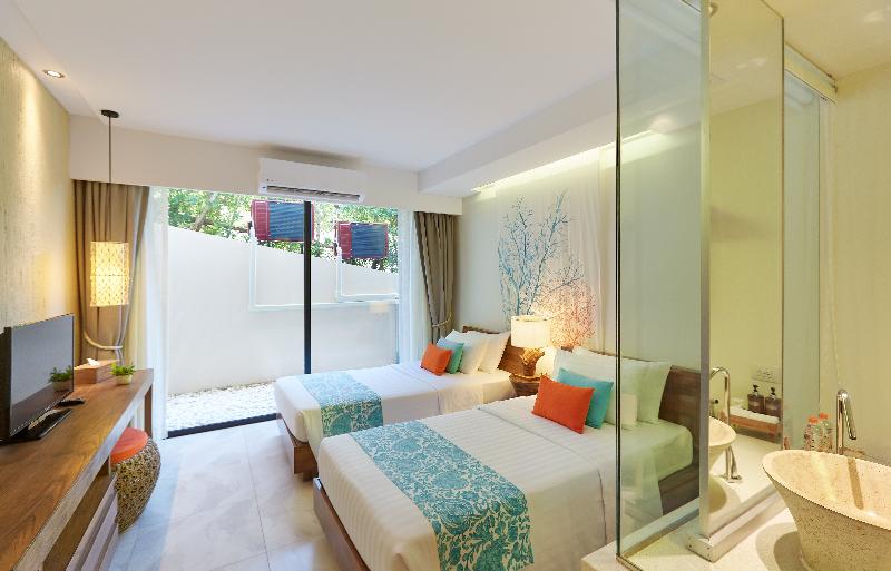 Bandara Phuket Beach Resort - Oda