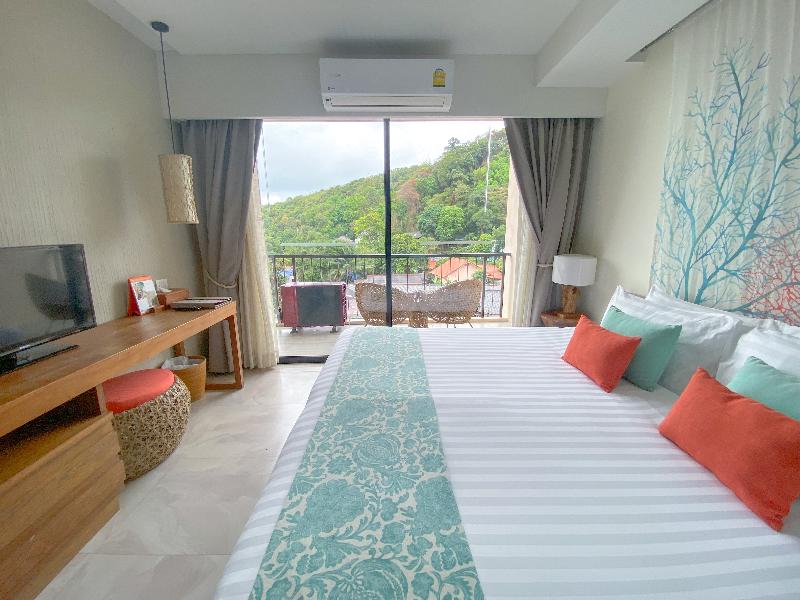 Bandara Phuket Beach Resort - Oda